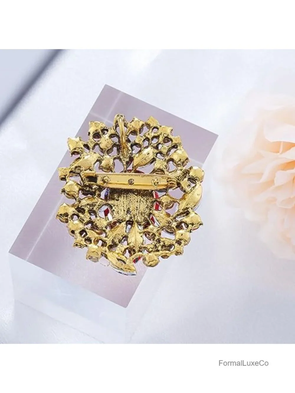 Vintage Crystal Flower Brooch Pin Women Wedding Jewelry Antique Gold Tone